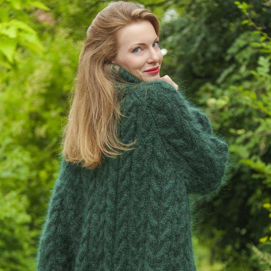 Dark green sweater by SUPERTANYA, ready to ship, size L-XL – SuperTanya
